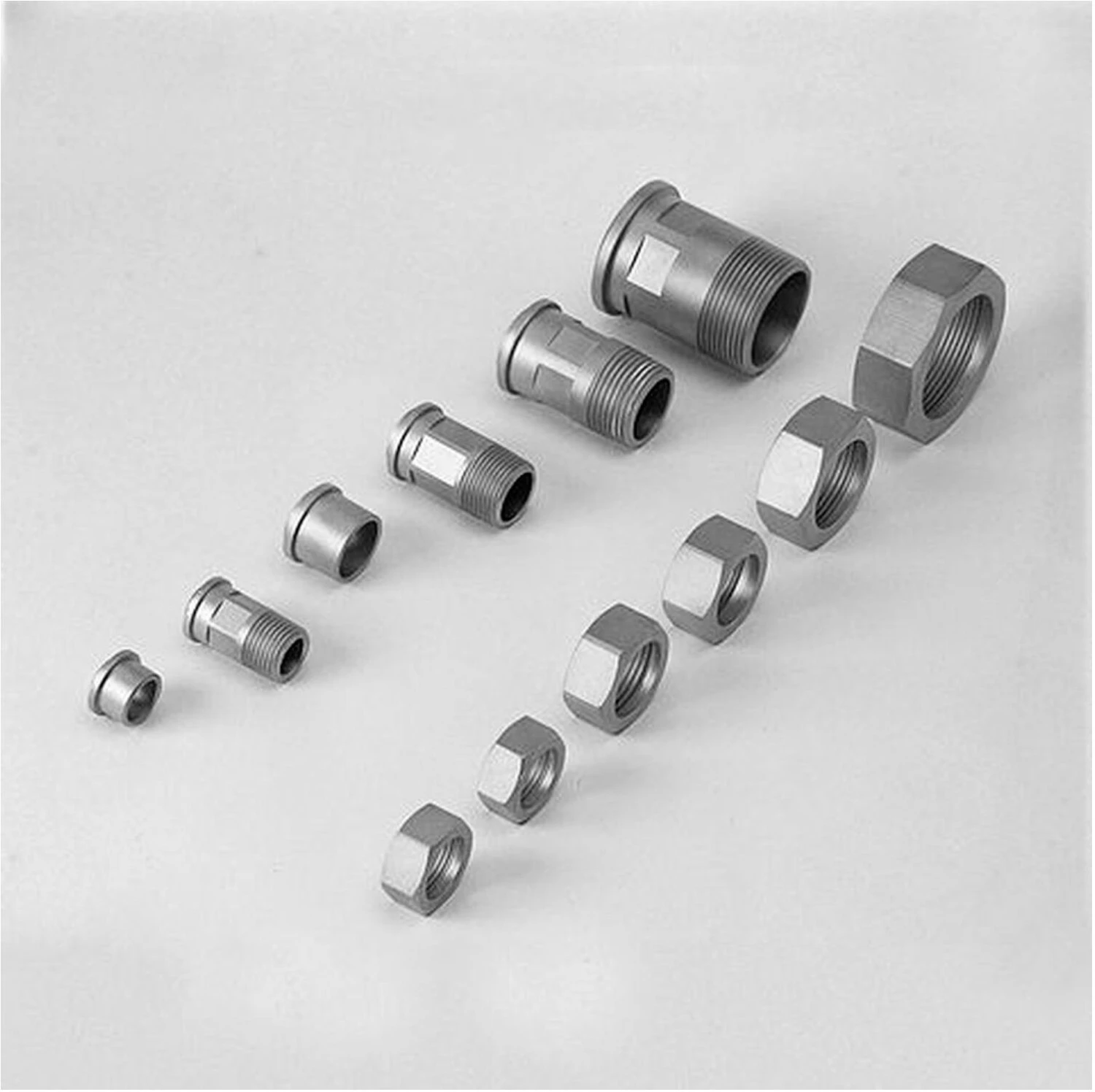 Allmess Wasserzähler-Verschraubung 14581 V 1/2x3/4", DN 15, Verchromt, 2 Stück 1 Allmess Wasserzähler-Verschraubung 14581 V 1/2x3/4", DN 15, Verchromt, 2 Stück